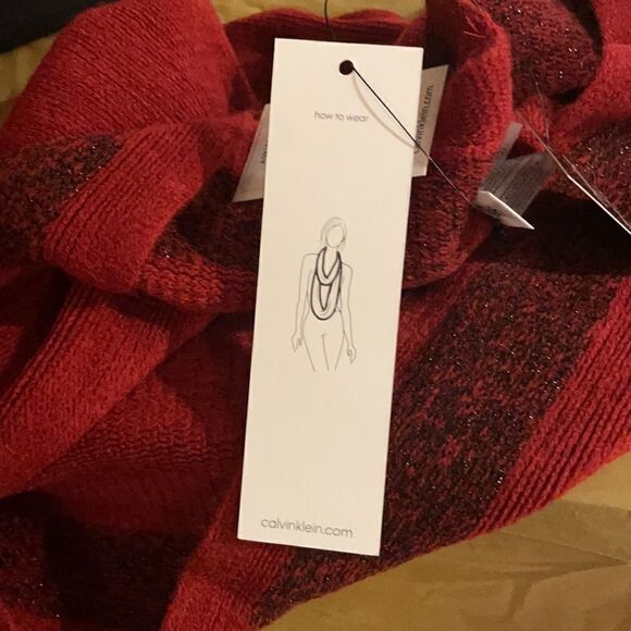 Calvin Klein Infinity Loop Scarf - Picture 4 of 7